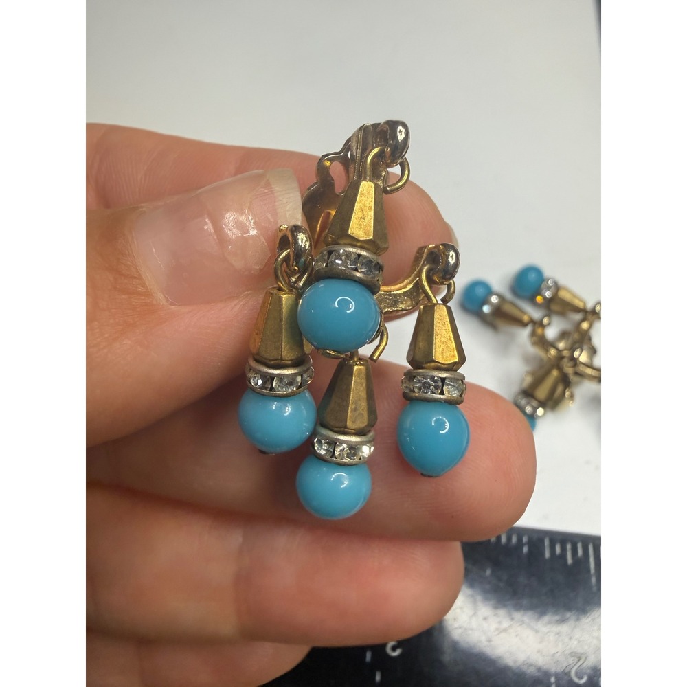 Vintage Turquoise Bead Rhinestone Gold Tone Clip On Chandelier Dangle Earrings
